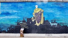 拨打邮逛网预订热线